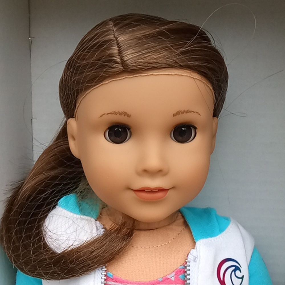 American Girl Girl Of The Year 2020 Joss Doll And Book With Box And Accessories - Picture 2 of 16